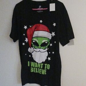 NWT Men's Santa Aluen T-shirt